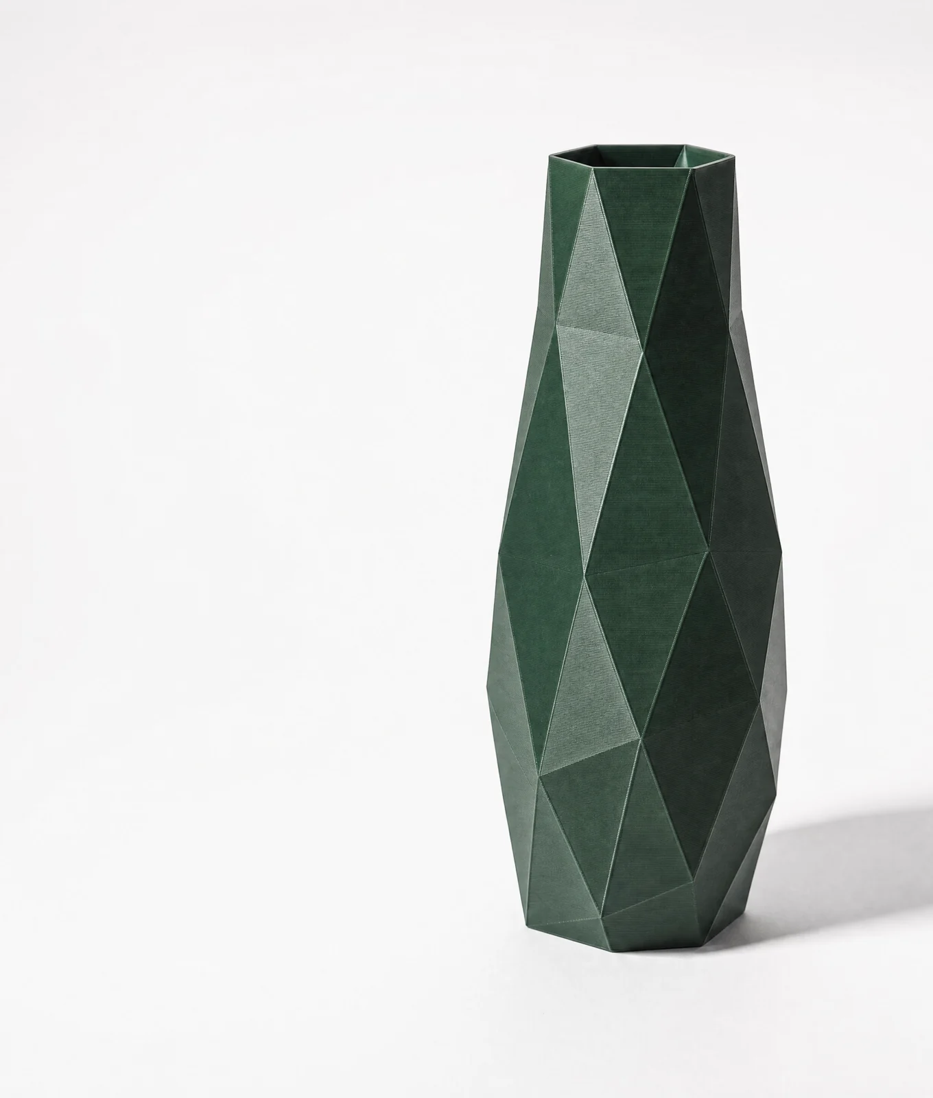 Detailreiche 3D-gedruckte Vase in Dunkelgrün
